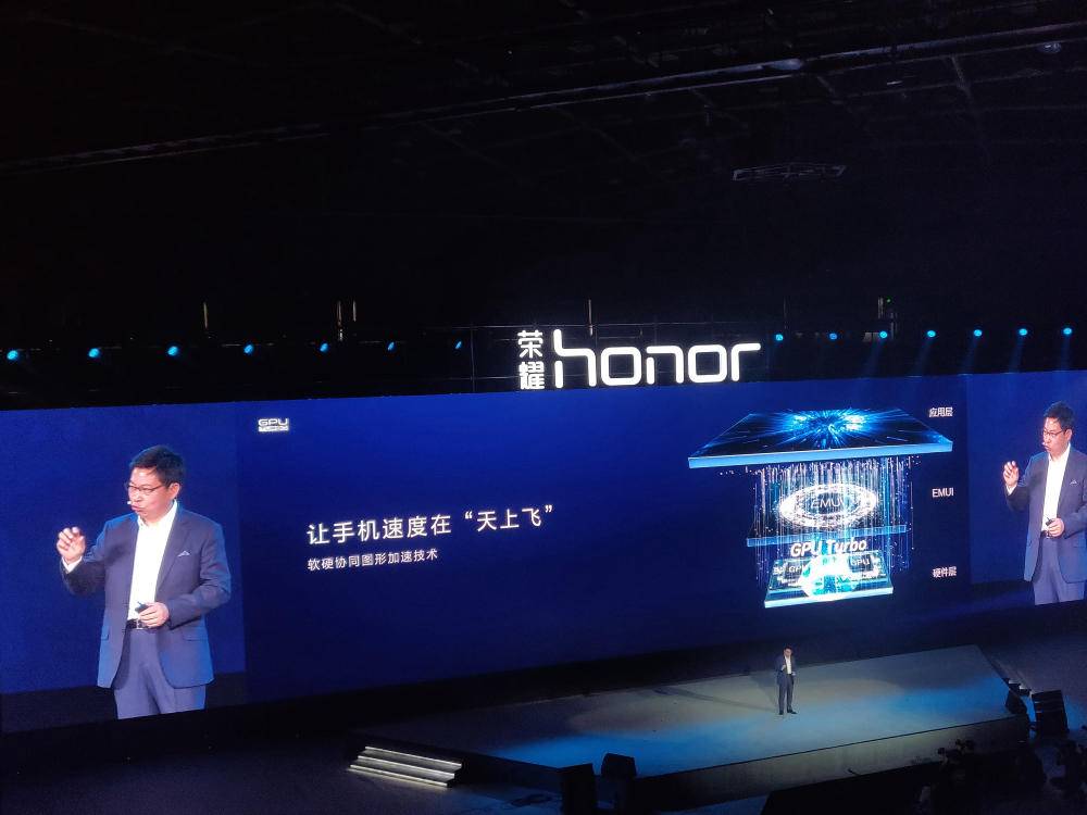 荣耀play开箱及上手体验,荣耀play6tpro全网8256g钛空银