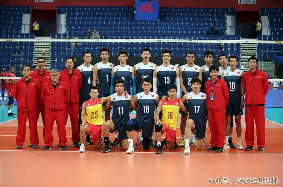 中国男排0-3遭伊朗零封,自由人学国足脚球解围,江川哑火开门黑