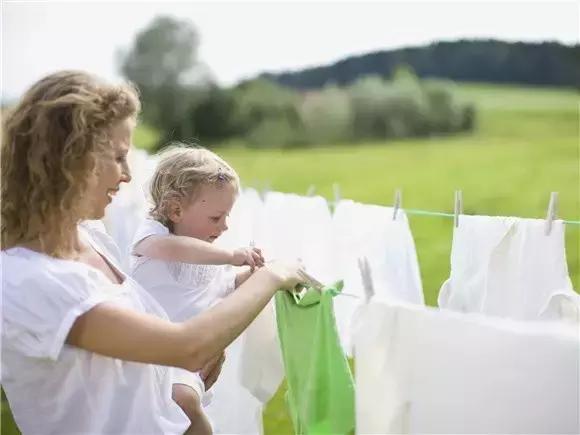 宝宝的衣服如何清洗干净,宝宝衣物用什么洗最好