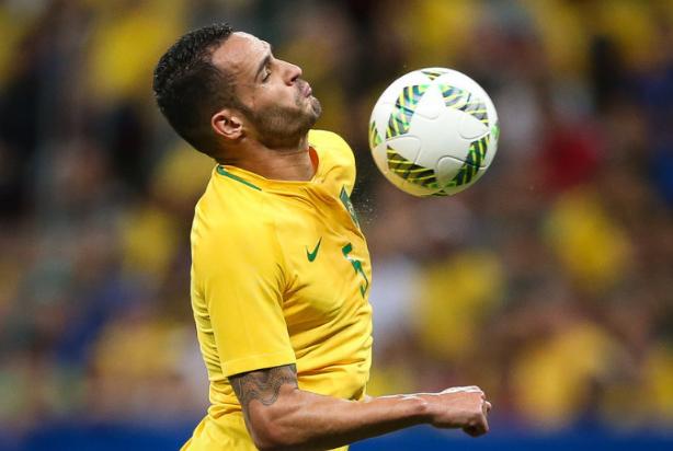 世界杯中国足球不应只是看客,世界杯对中国足球的重要性