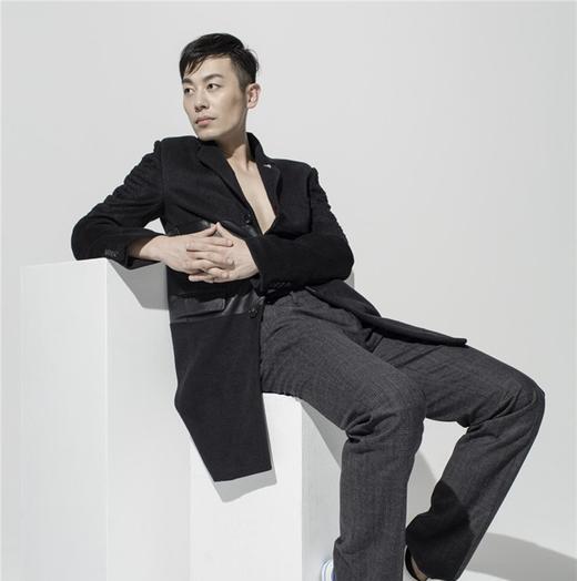 朱亚文行走的荷尔蒙走路慢动作,朱亚文行走的荷尔蒙痞帅