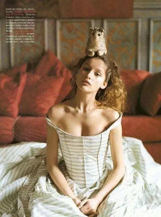 蕾蒂西娅卡斯塔详解,蕾蒂西娅·卡斯塔