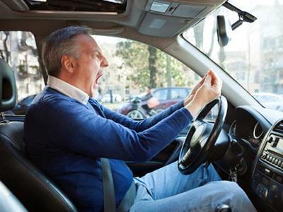 腰痛要警惕四种动作,腰痛要警惕四种原因腰椎病