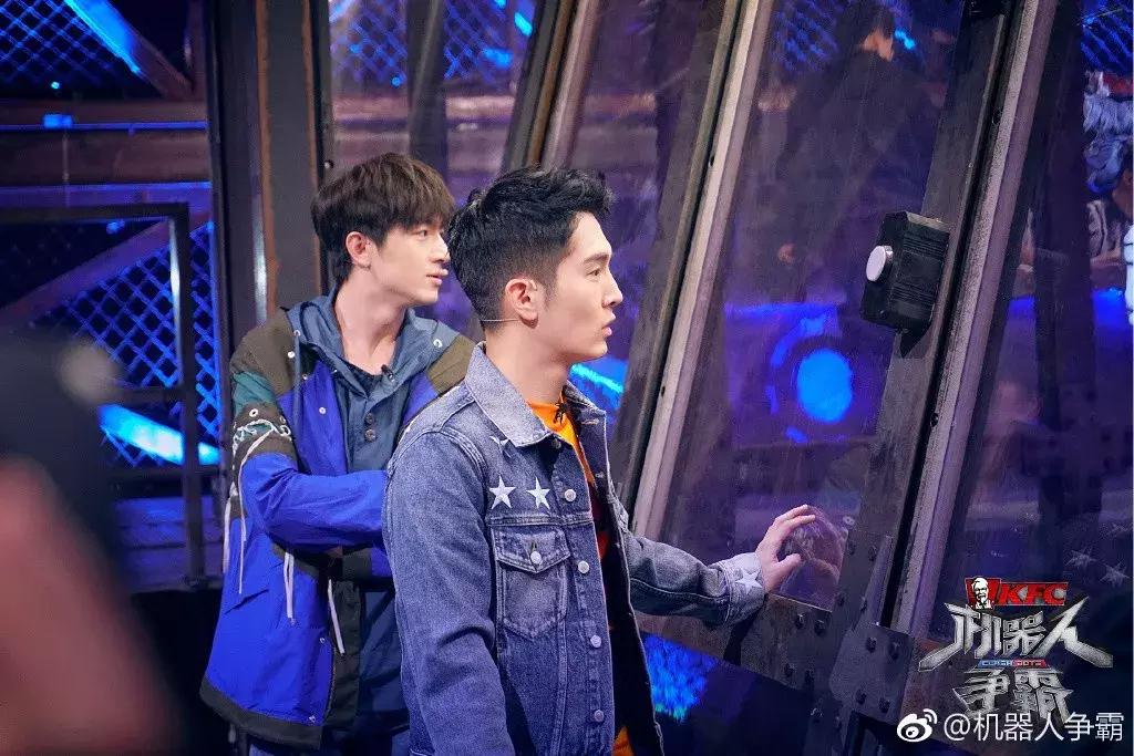 机器人争霸综艺节目完整版,机器人争霸对决