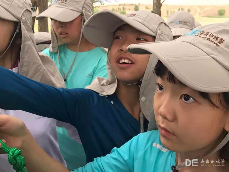 108名5年级孩子沙漠特训与一所体制内学校的破壳——红英小学