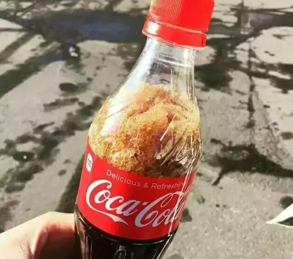 日本的可口可乐还能喝吗,试喝日本樱花味可乐