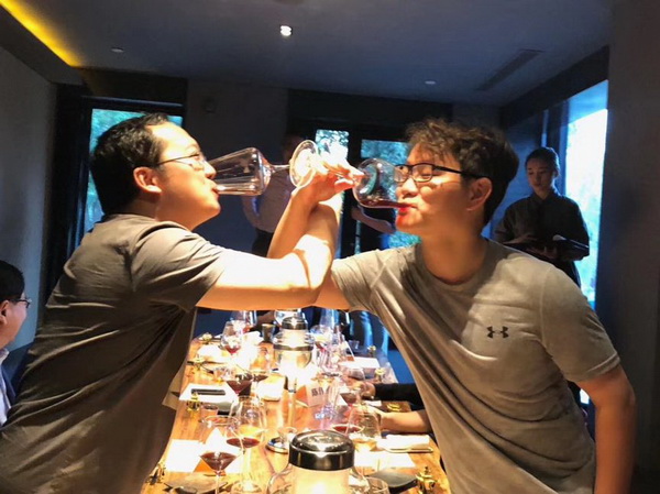 用户抗议、旧部叛逃、异常频发，*明徐**星的漩涡