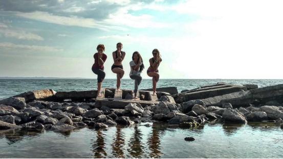 每日一练基本拉筋运动,十大拉筋动作健体强身