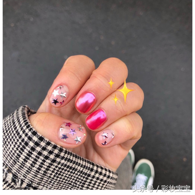 今年最流行的韩式美甲图,今年流行的韩式美甲图片