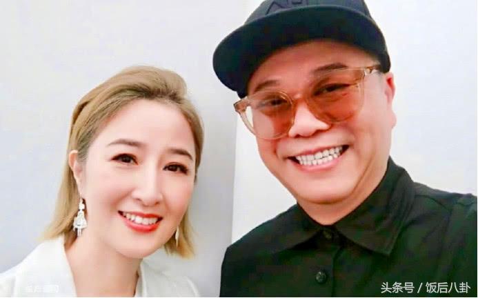 黎姿颜值巅峰笑容迷人,47岁黎姿素颜不老