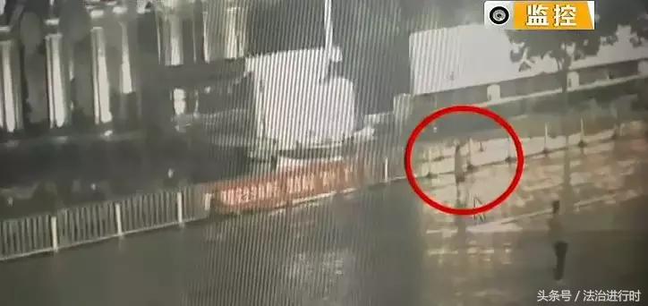 小偷偷了手机没有密码会刷机吗,小偷偷了手机一直不开机