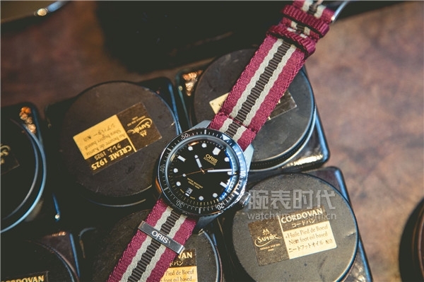 夏天适合戴橡胶表带吗,智能手表配金属表带还是皮表带