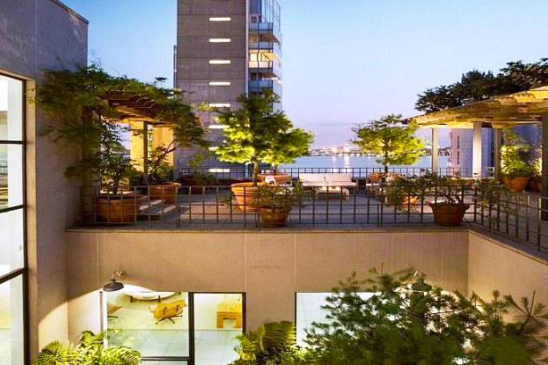 梅西内马尔c罗豪宅,梅西与c罗在一个房子里动画