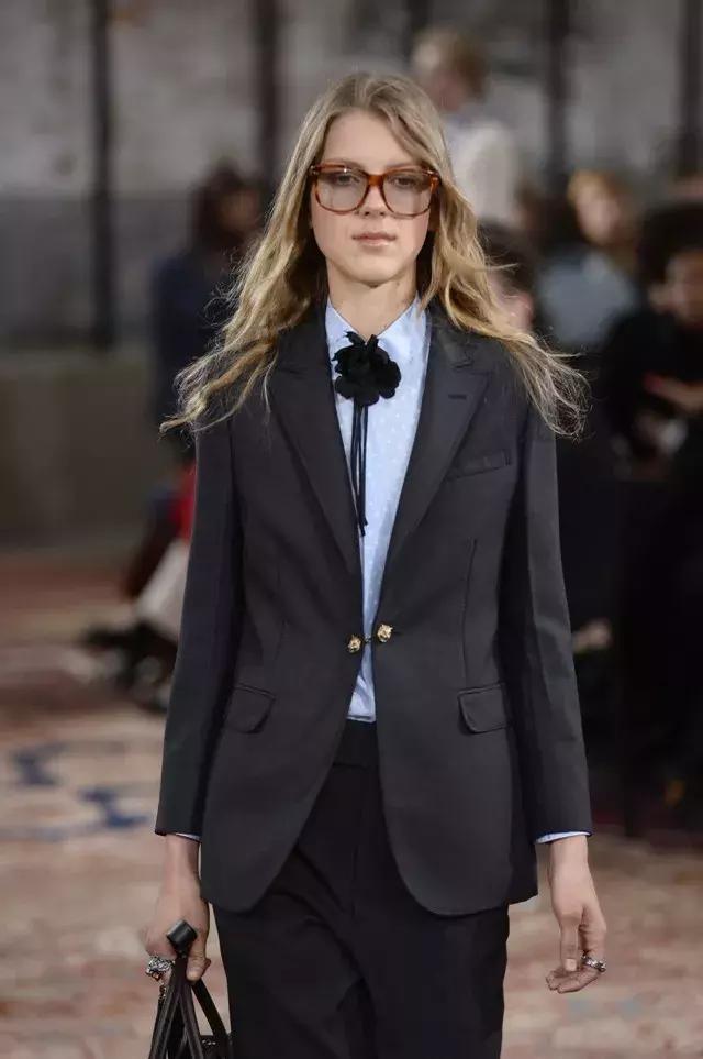 怎样选择领带和领结,搭配领带还是领结