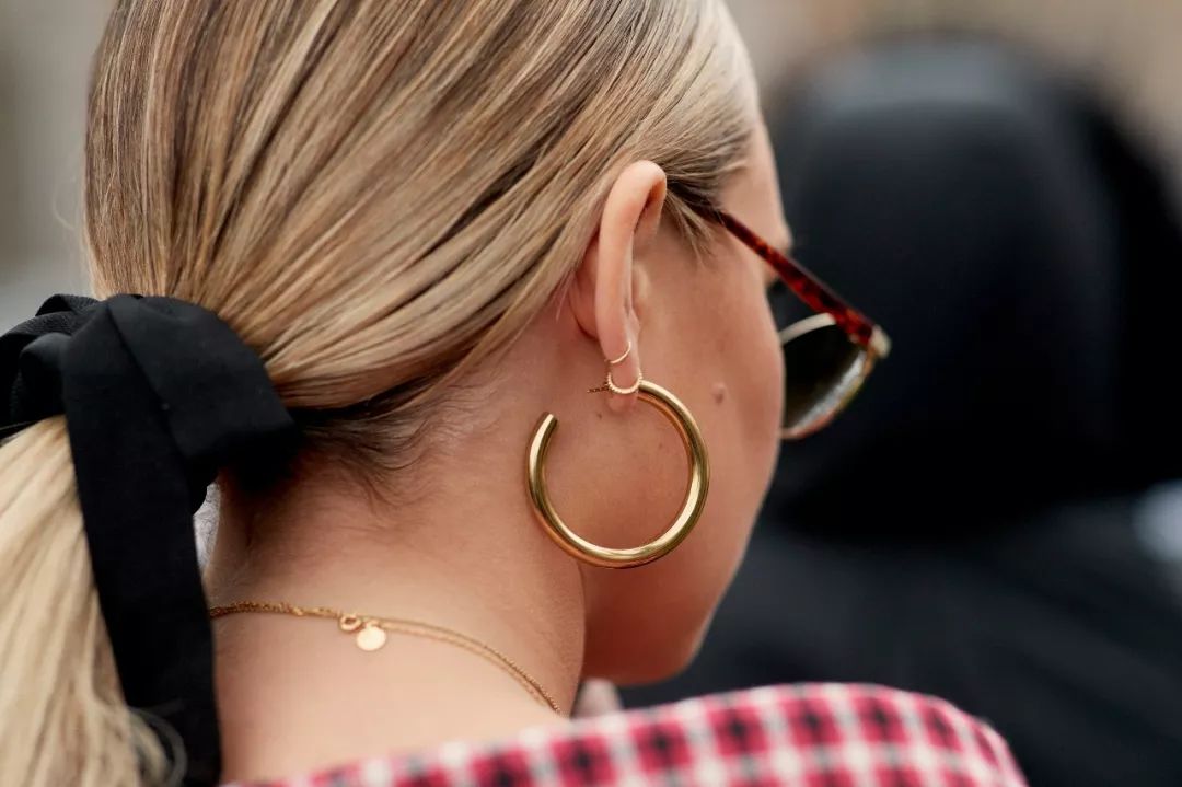 提升穿搭质感的首饰推荐,只穿基础款