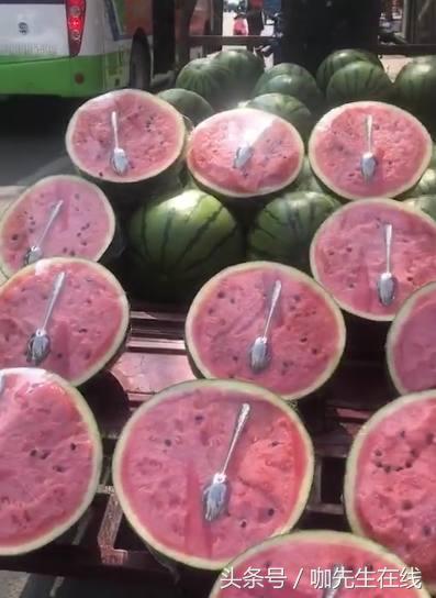 路边摊卖西瓜技巧,街头卖西瓜的技巧和方法