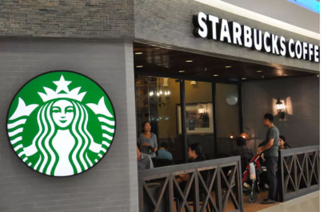 关于星巴克事件正反的事例,星巴克引争议