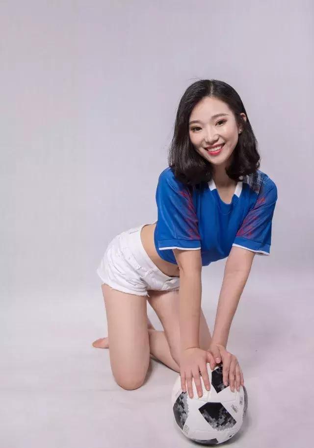 空姐和空姐格斗,空姐足球