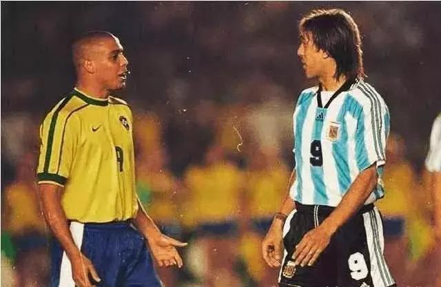 足球音乐合集音频,足球音乐维语