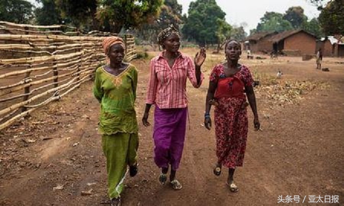 中非共和国：丈夫去世，妻子就被扫地出门