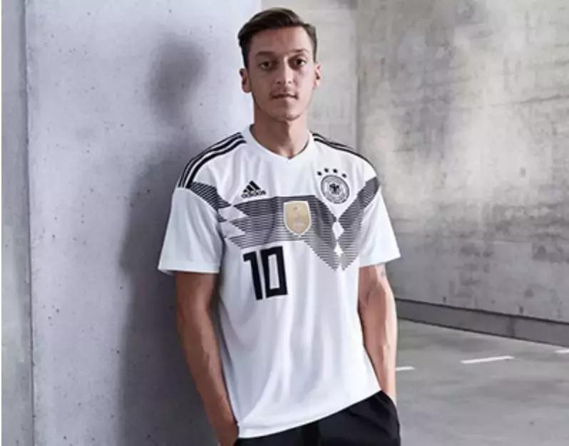 世界杯经典球衣图鉴哪一件是你的青春？