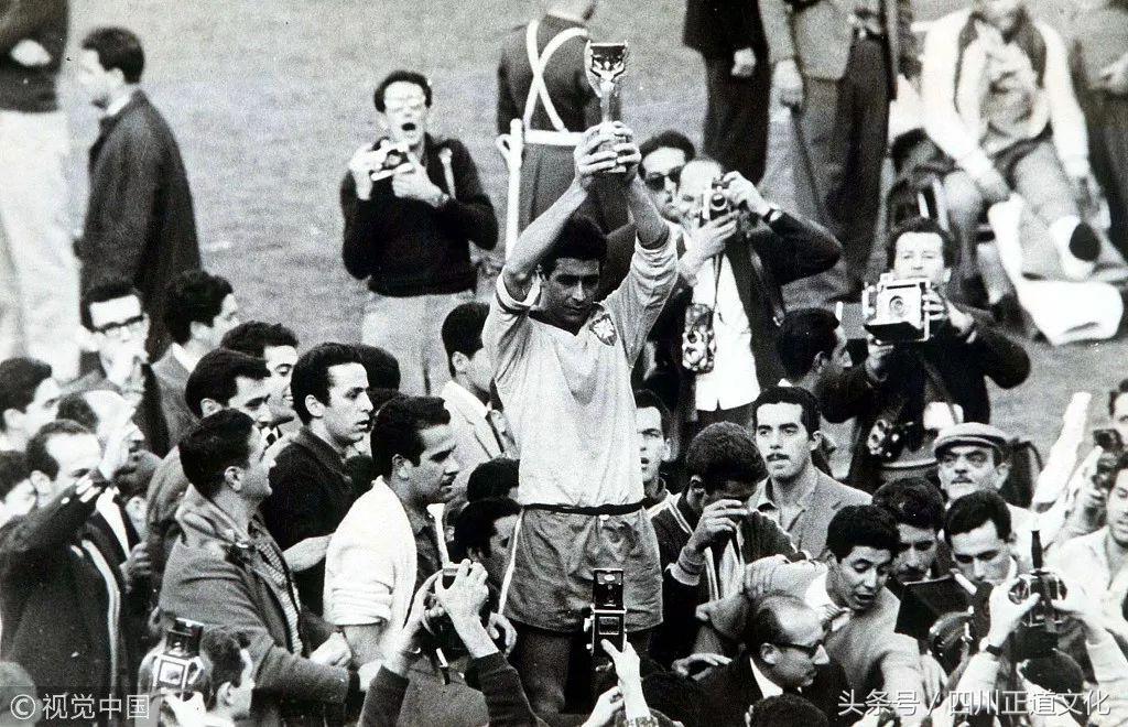 历届世界杯冠军经典照片,历届世界杯点球精彩瞬间