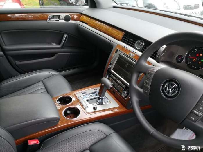 内饰媲美奥迪,内饰比奔驰s豪华的车