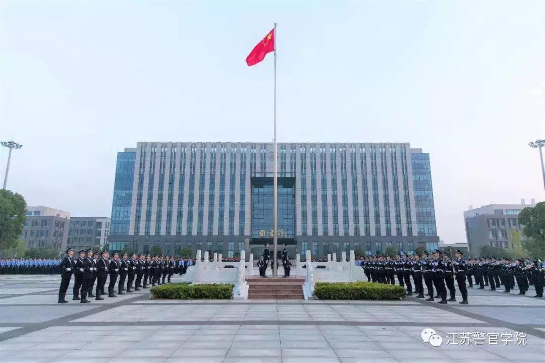 你看起来像我战友图片,你看起来像我战友素材