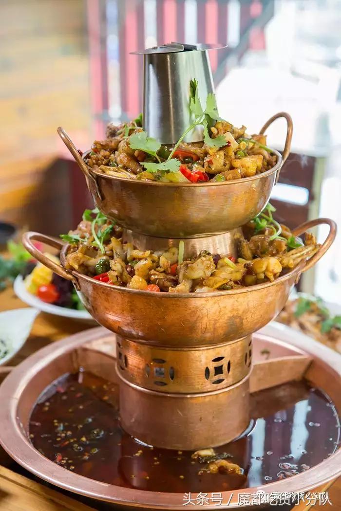 三围惊人的火锅塔，点它我被吼了