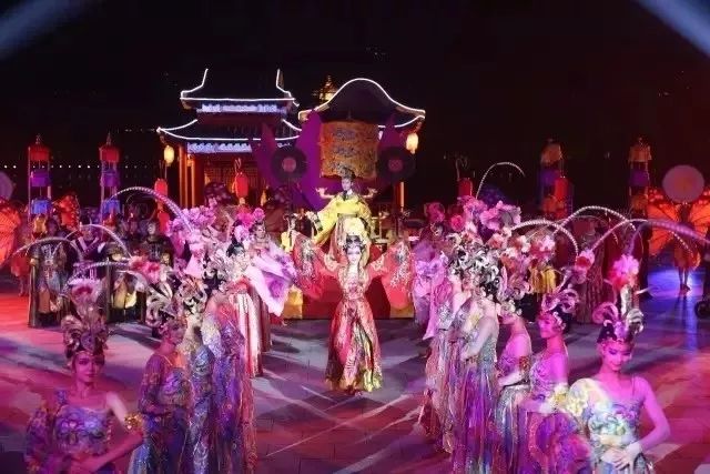 带上你的SuperHero，一起留下最温暖的回忆！