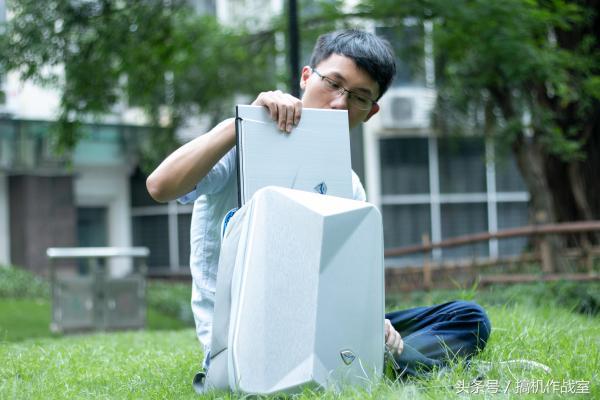 机械师空间站电脑包测评,机械师空间站双肩包测评