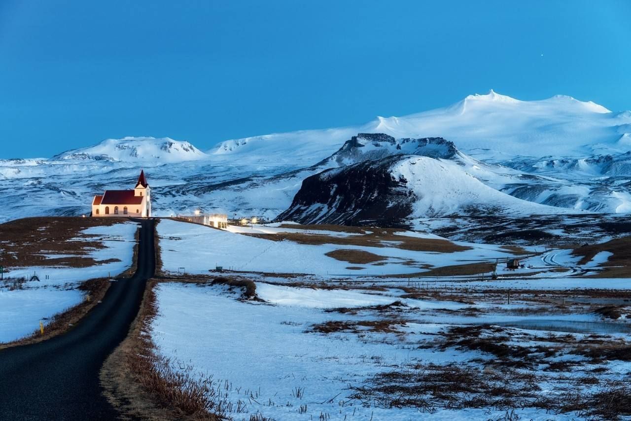 冰岛33万人口的国家队创造奇迹,冰岛进入世界杯梅西