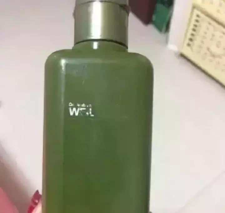 专柜买的包包是真的吗,我在实体店买的不知道是不是正品