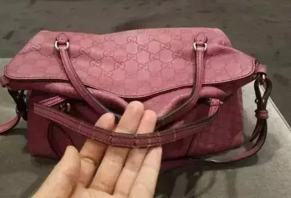 专柜买的包包是真的吗,我在实体店买的不知道是不是正品