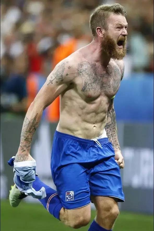 冰岛国家队维京怒吼,冰岛队长亲笔