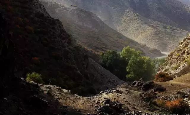 新疆哈密风景最美的地方,新疆哈密值得去的景点排名第一