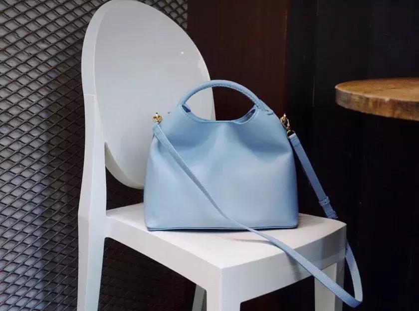 撞款大牌包包尴尬,撞包为什么尴尬