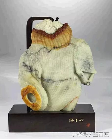 岫岩花玉盘玩有什么变化,岫岩花玉深绿色原石图片