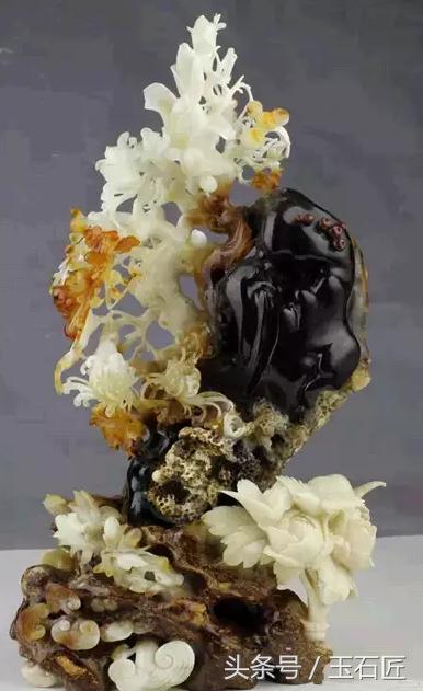 岫岩花玉深绿色原石图片,岫岩花玉哪个颜色贵图片