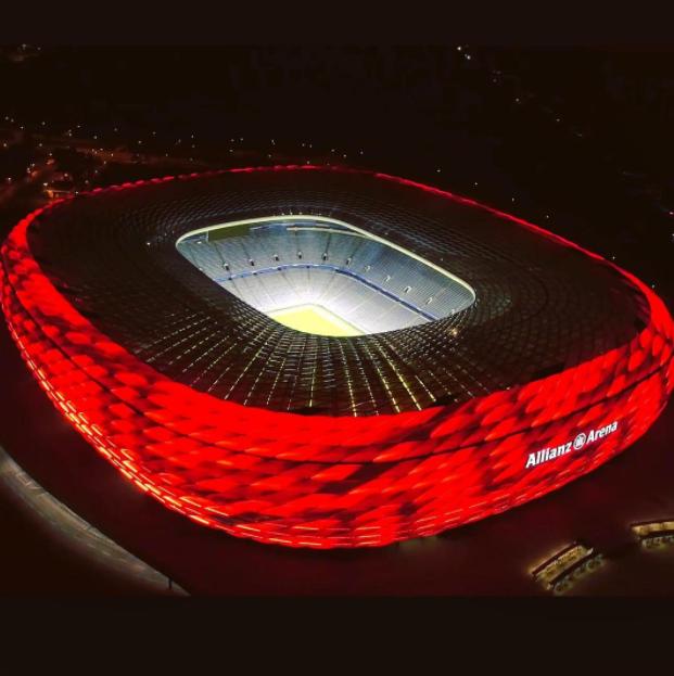 世界杯场馆中的热情体验