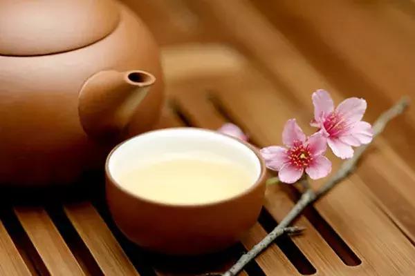 蜂蜜香油茶通宿便清肠毒,蜂蜜水通肠