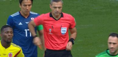 各个球星被红牌罚下的反应,球员被罚下红牌下一场还可以踢吗