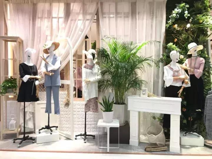 现在最火的国内女装品牌有哪些,中国最受欢迎的十大品牌女装