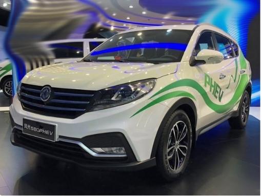 1.8l自吸发动机百公里耗油,东风风光580混动版能跑多少公里