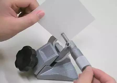 大的千分尺测量实用技巧,千分尺的测量原理与操作方法