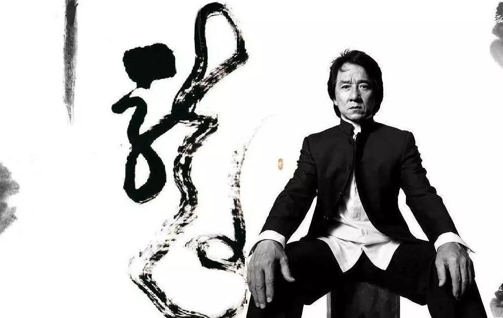 成龙演唱的5首歌曲,最后一首是大爱无疆的爱*歌国**曲