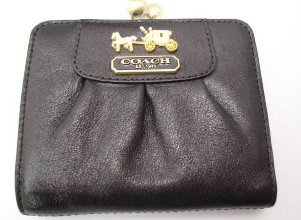 正品coach钱包是真的吗,买的coach包少了一个配件