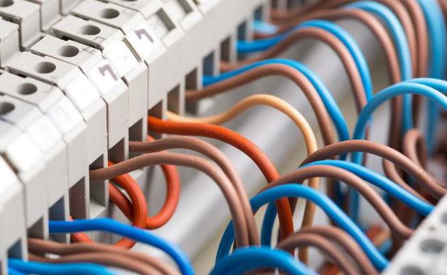 入户零线带电的原因及处理方法,220v零线带电是什么原因