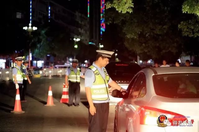 交警推出欧洲杯酒驾套餐,交警严查世界杯酒驾