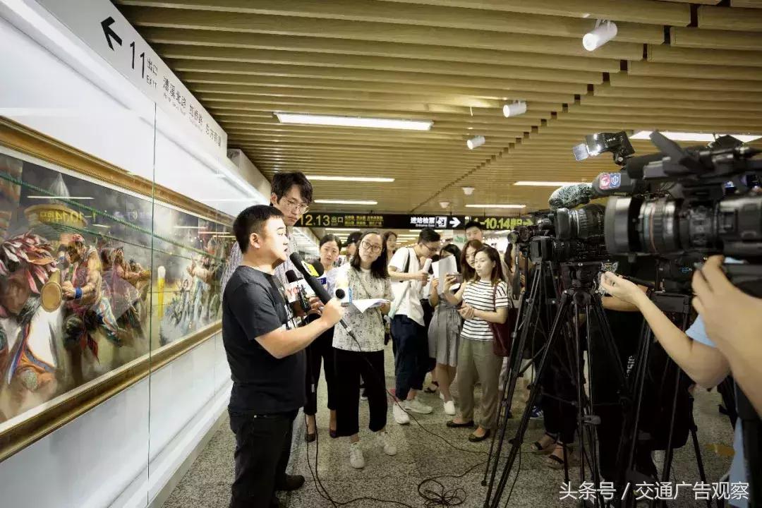 青岛啤酒世界杯版宣传视频,青岛啤酒户外广告效果